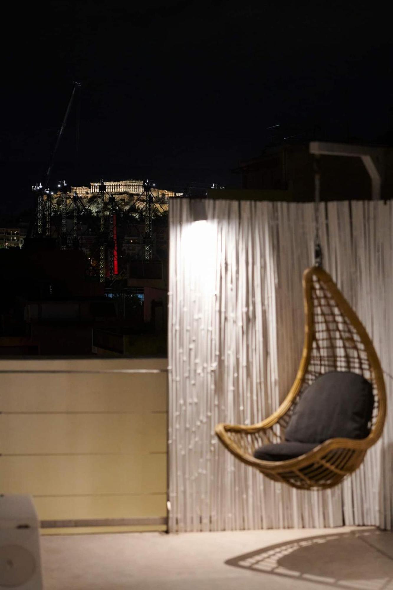 Ma Maison No5 Penthouse Loft, Private Heated Pool, Acropolis View, Ultra High Speed Internet 300 Mbps, Short Walk To Acropolis, Parking Upon Request, 1' From Metro Atena Exterior foto