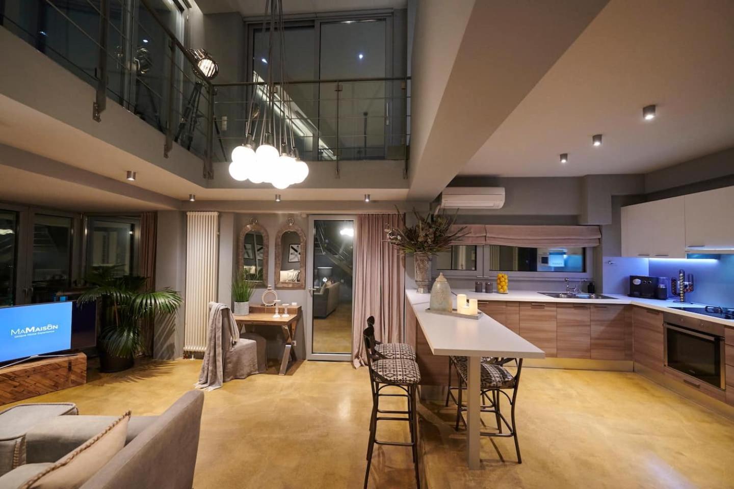 Ma Maison No5 Penthouse Loft, Private Heated Pool, Acropolis View, Ultra High Speed Internet 300 Mbps, Short Walk To Acropolis, Parking Upon Request, 1' From Metro Atena Exterior foto