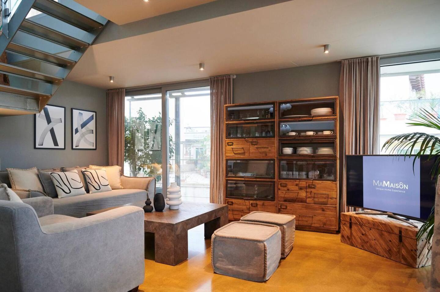 Ma Maison No5 Penthouse Loft, Private Heated Pool, Acropolis View, Ultra High Speed Internet 300 Mbps, Short Walk To Acropolis, Parking Upon Request, 1' From Metro Atena Exterior foto
