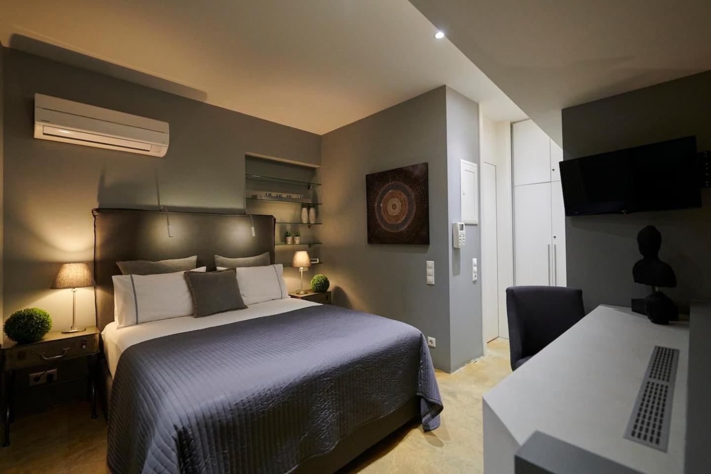 Ma Maison No5 Penthouse Loft, Private Heated Pool, Acropolis View, Ultra High Speed Internet 300 Mbps, Short Walk To Acropolis, Parking Upon Request, 1' From Metro Atena Exterior foto