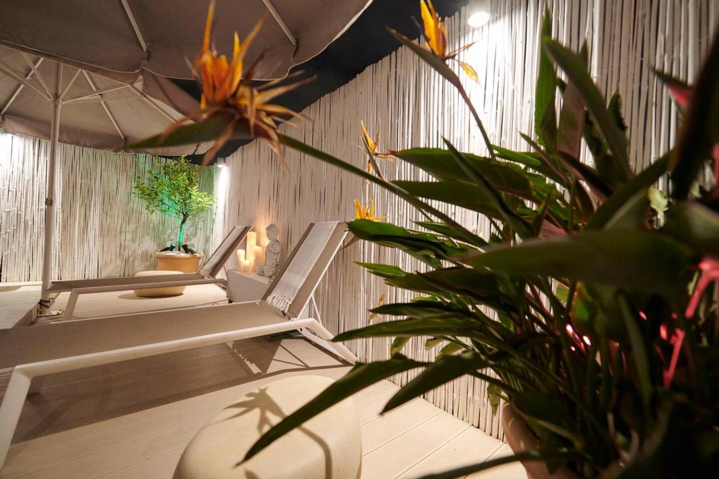 Ma Maison No5 Penthouse Loft, Private Heated Pool, Acropolis View, Ultra High Speed Internet 300 Mbps, Short Walk To Acropolis, Parking Upon Request, 1' From Metro Atena Exterior foto