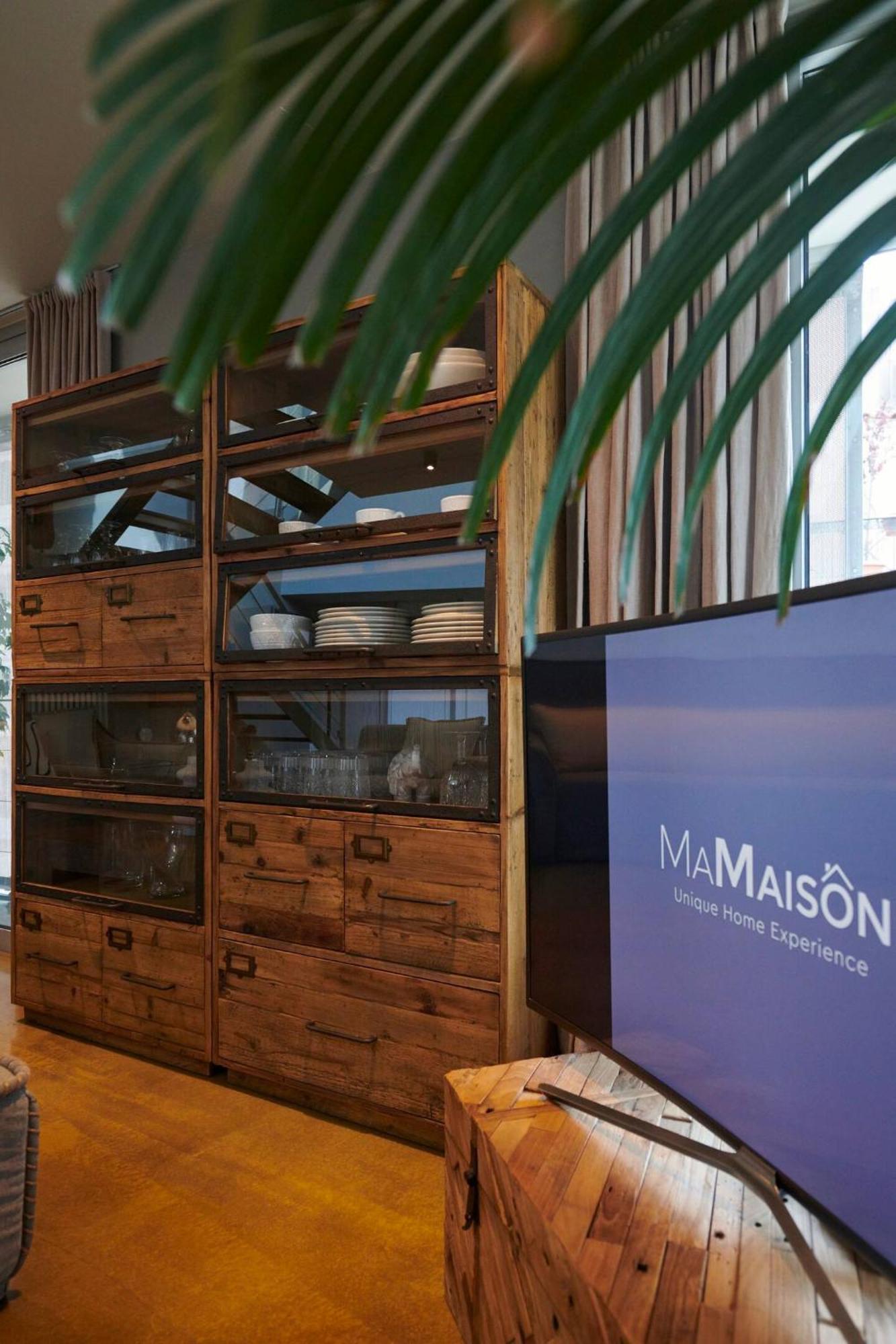 Ma Maison No5 Penthouse Loft, Private Heated Pool, Acropolis View, Ultra High Speed Internet 300 Mbps, Short Walk To Acropolis, Parking Upon Request, 1' From Metro Atena Exterior foto