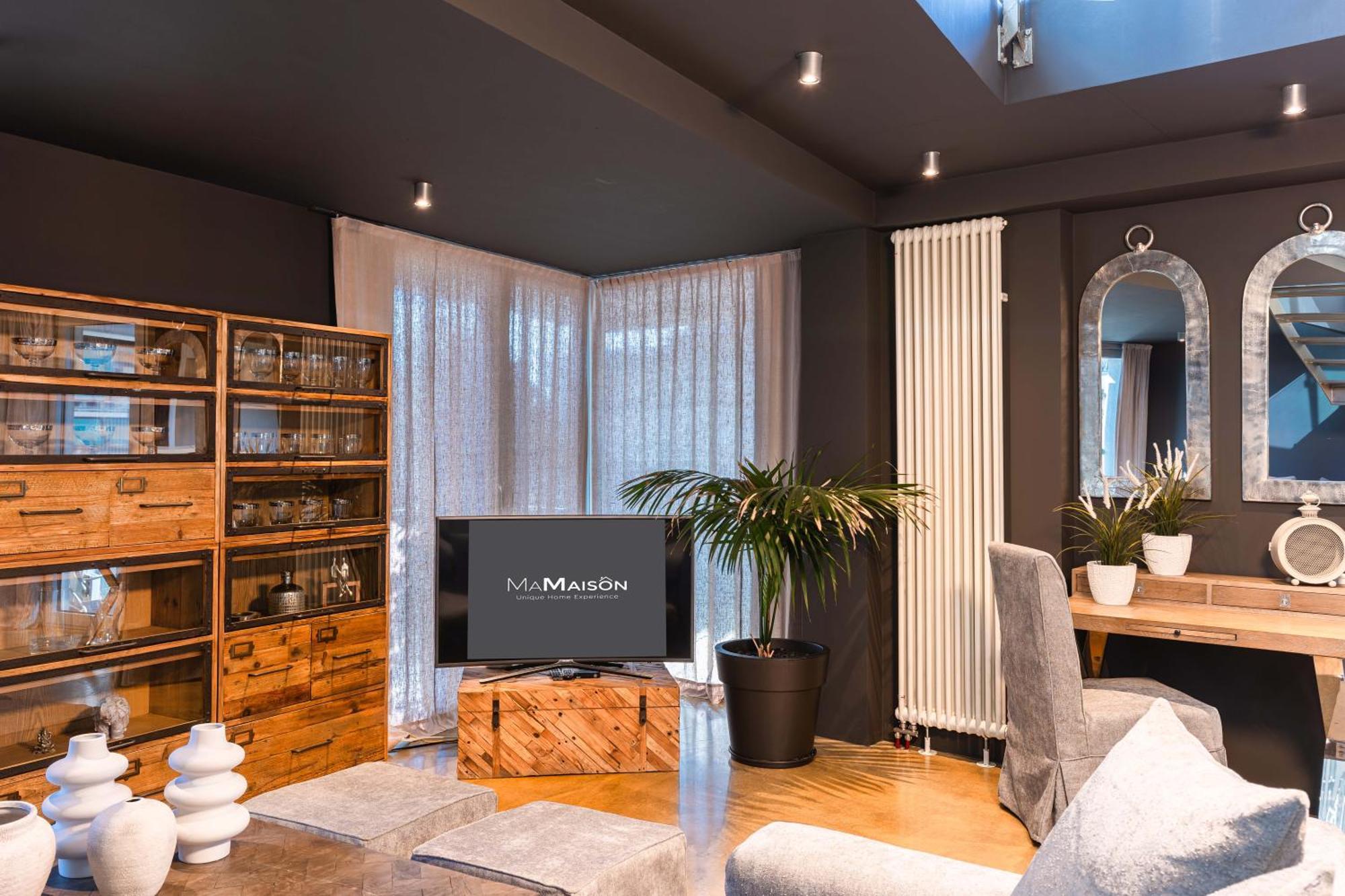 Ma Maison No5 Penthouse Loft, Private Heated Pool, Acropolis View, Ultra High Speed Internet 300 Mbps, Short Walk To Acropolis, Parking Upon Request, 1' From Metro Atena Exterior foto