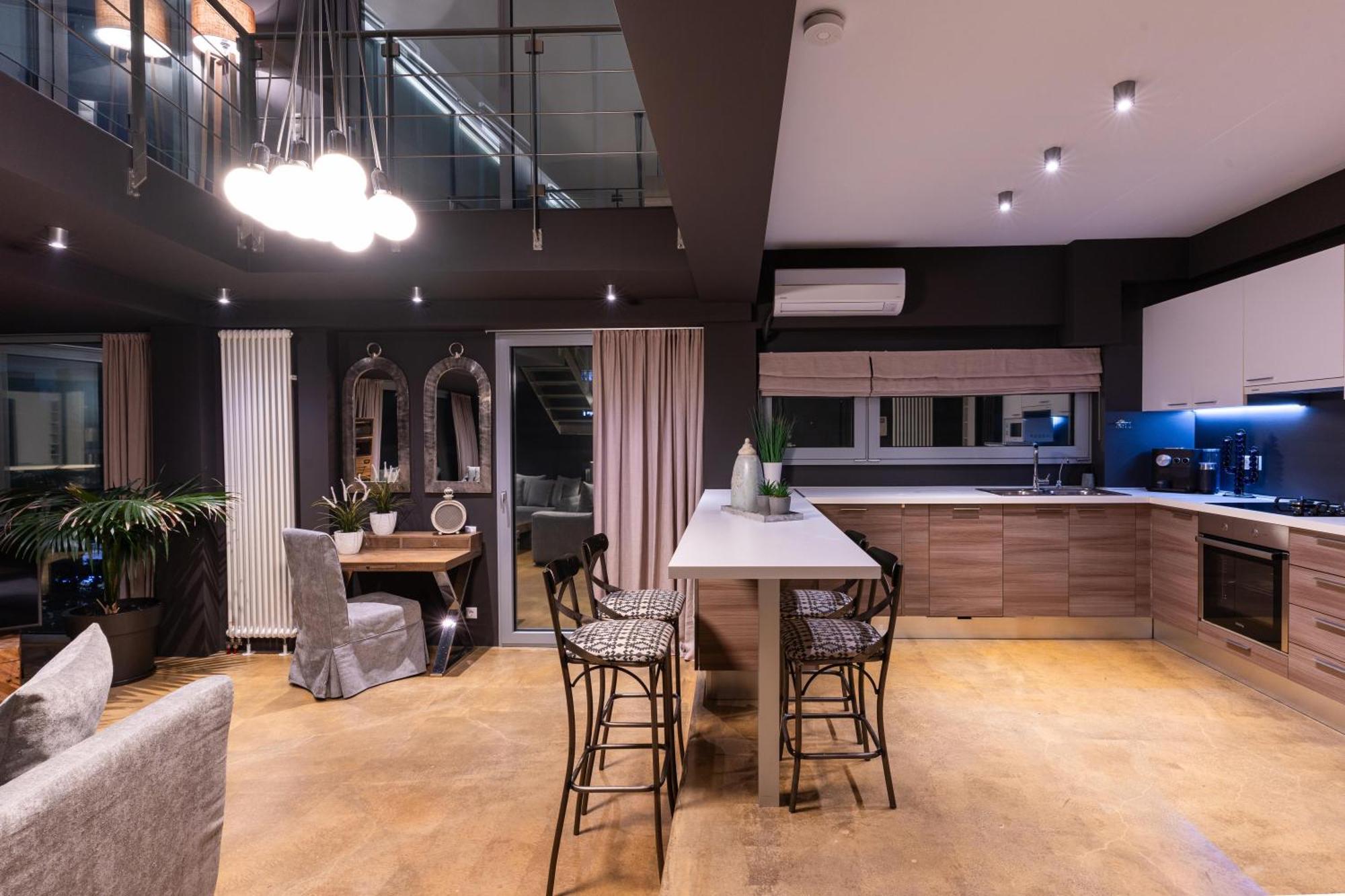Ma Maison No5 Penthouse Loft, Private Heated Pool, Acropolis View, Ultra High Speed Internet 300 Mbps, Short Walk To Acropolis, Parking Upon Request, 1' From Metro Atena Exterior foto